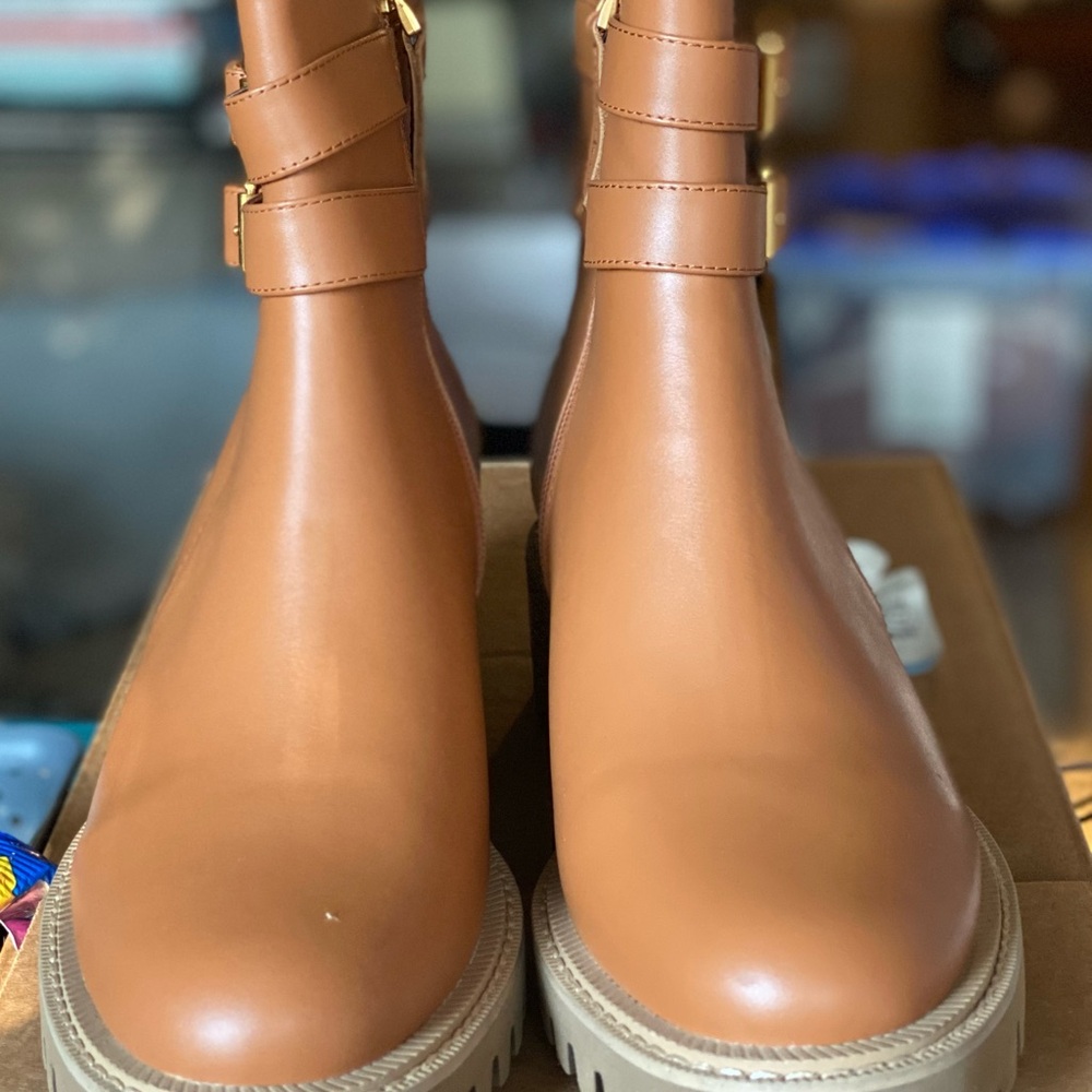 AEROSOLES Tan Combat & Moto Boots
NWOB